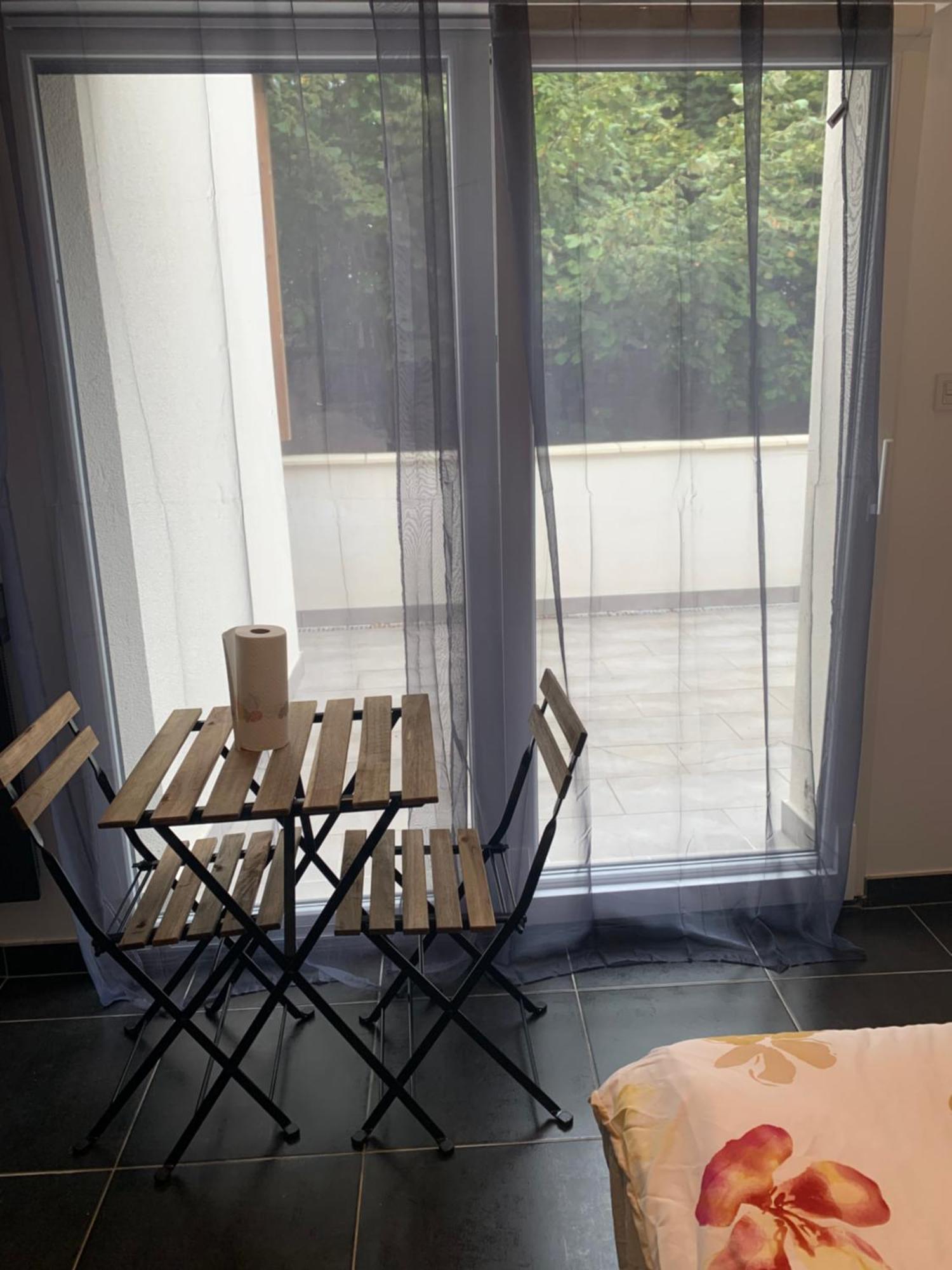 Jolie Maisonnette Avec Terrasse Nancy Centre Экстерьер фото